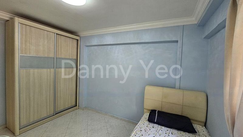 Room (HDB) for Rent in  401 Tampines Street 41 - Image 2